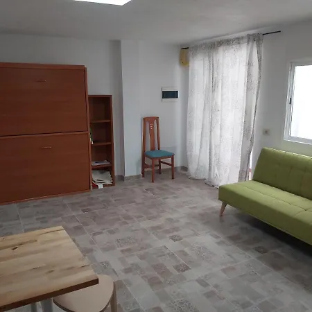 Con Bano Y Cocina Privada 홈스테이